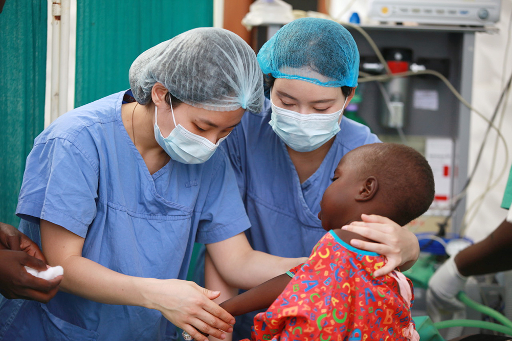 AMC Medical Volunteers Visits Uganda, Africa... 'Asante AMC'