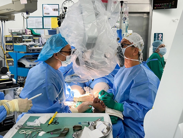 [Welcome to AMC] “Learning World-Class Supermicrosurgery at Asan Medical Center.”