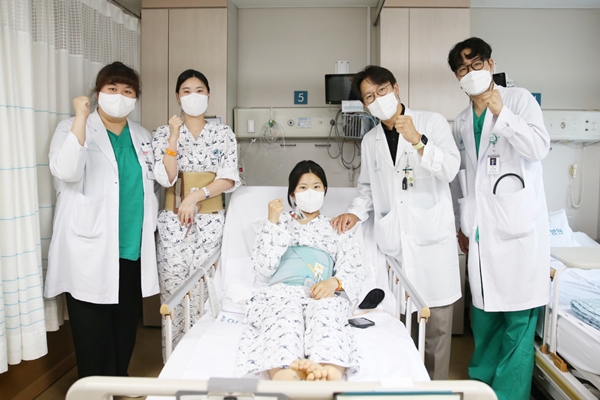 AMC Successfully Performed Asia’s First Robotic Kidney Transplantation for Polycystic Kidney Disease