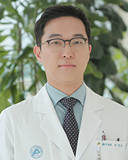 JUNGHWAN LEE