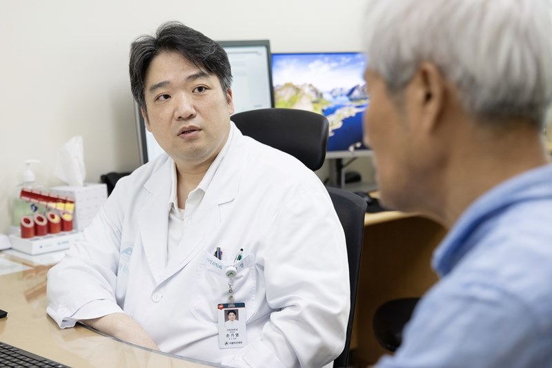 Elderly patients who take certain medications for more than six months face a 43 percent higher risk of fractures.